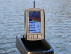 Toslon - TF750 Duo Fishfinder GPS Autopilot With 3D Mapping 12 Toslon - TF750 Duo Fishfinder GPS Autopilot With 3D Mapping -Safarica Sioux-winkel 2 3 3